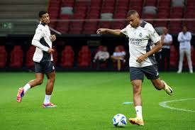 恒大足校 恒大足校